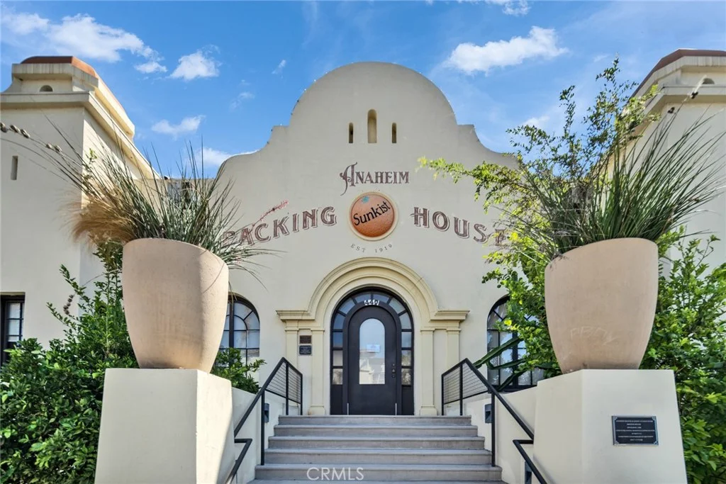 412 E Santa Ana Street, Anaheim, CA 92805