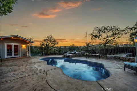 21126 Yankee Valley Road, Hidden Valley Lake, CA MLS: LC25057096