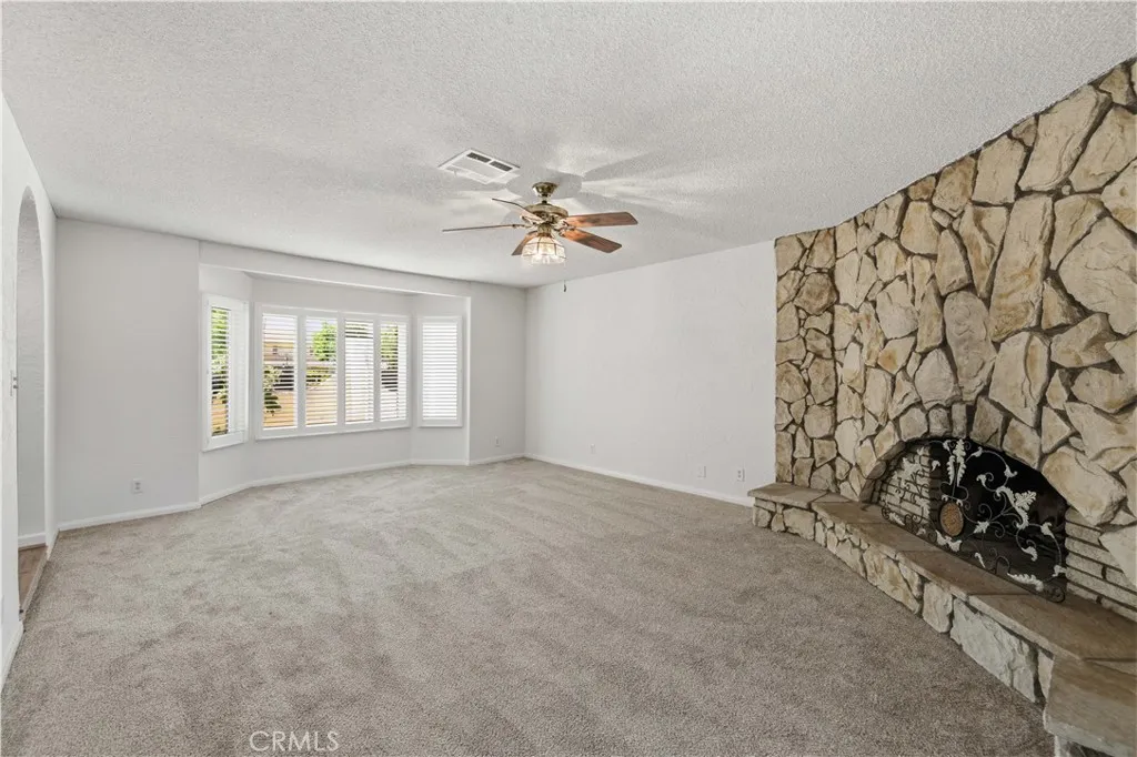 Additional image 6 of 42136 55th St W, Lancaster, CA 93536