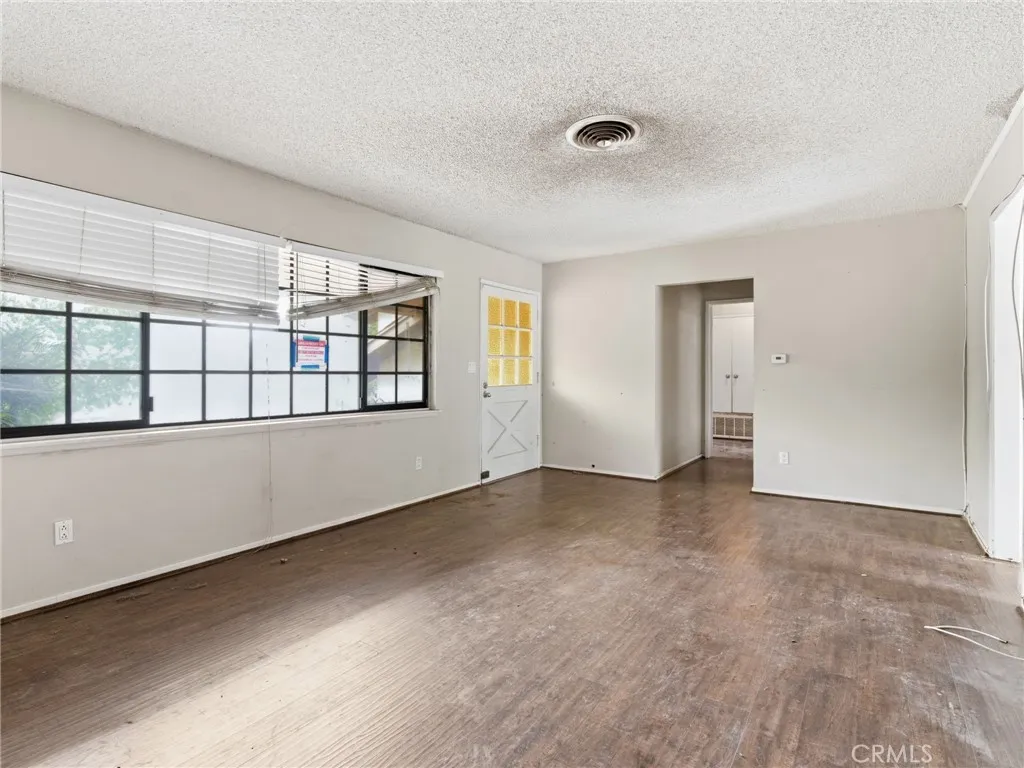 Additional image 27 of 10127 Foothill Boulevard, Sylmar, CA 91342