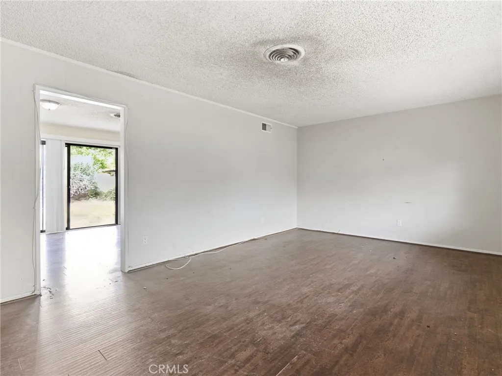 Additional image 25 of 10127 Foothill Boulevard, Sylmar, CA 91342