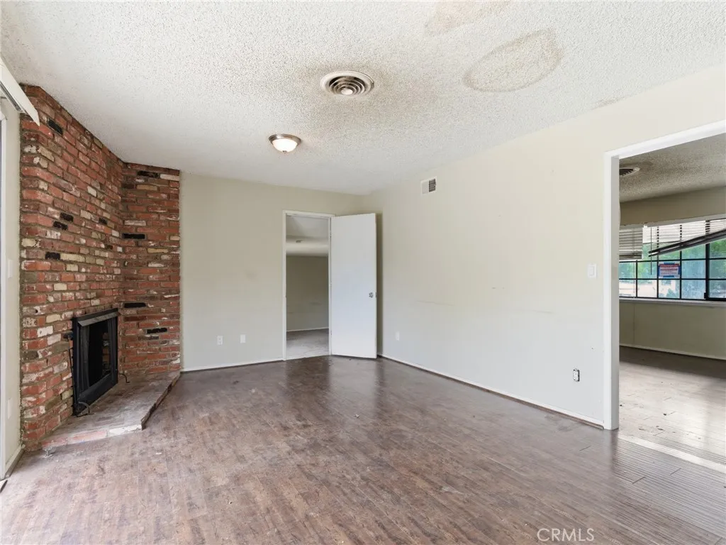 Additional image 6 of 10127 Foothill Boulevard, Sylmar, CA 91342