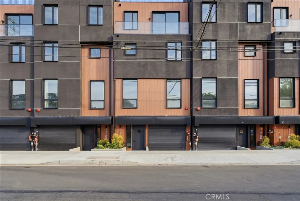 Additional image 28 of 11702 Charnock Road, Los Angeles, CA 90066