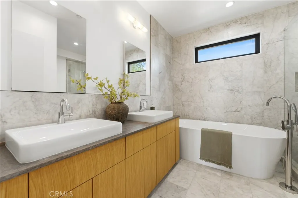 Additional image 11 of 11702 Charnock Road, Los Angeles, CA 90066
