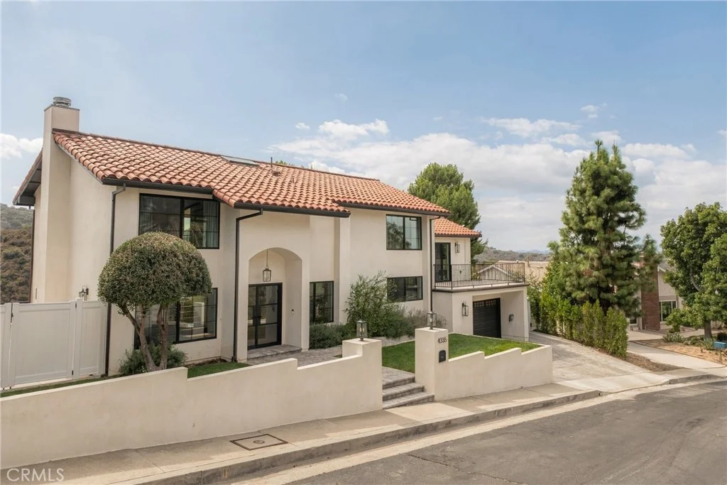 4335 Chaumont Road, Woodland Hills, CA 91364
