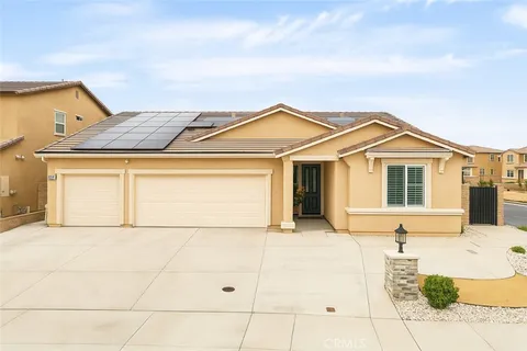 4727 Graphite Creek Road, Jurupa Valley, CA MLS: CV25101492