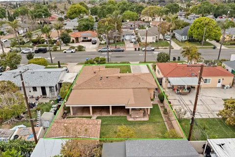 1034 W Saint Andrew Place, Santa Ana, CA MLS: PW25070093