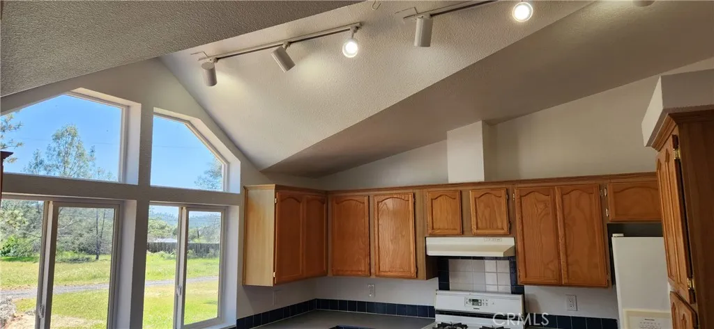 Additional image 8 of 89 Crystal Pines Rd, Oroville, CA 95965