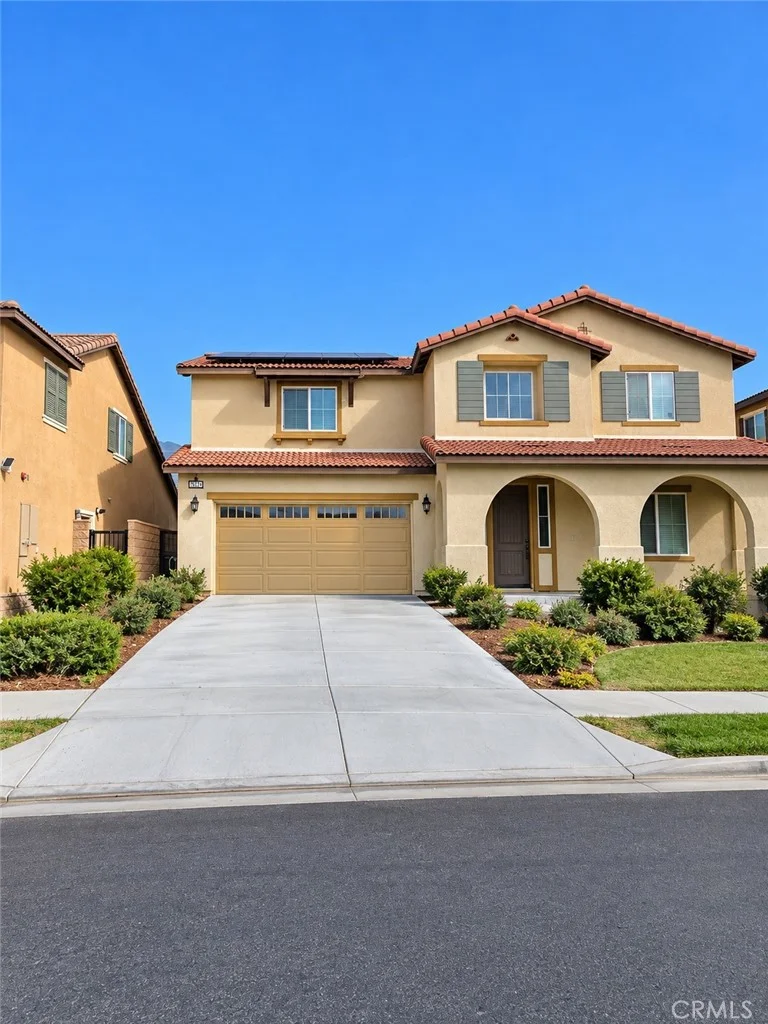15724 Parry Peak Dr, Fontana, CA 92336