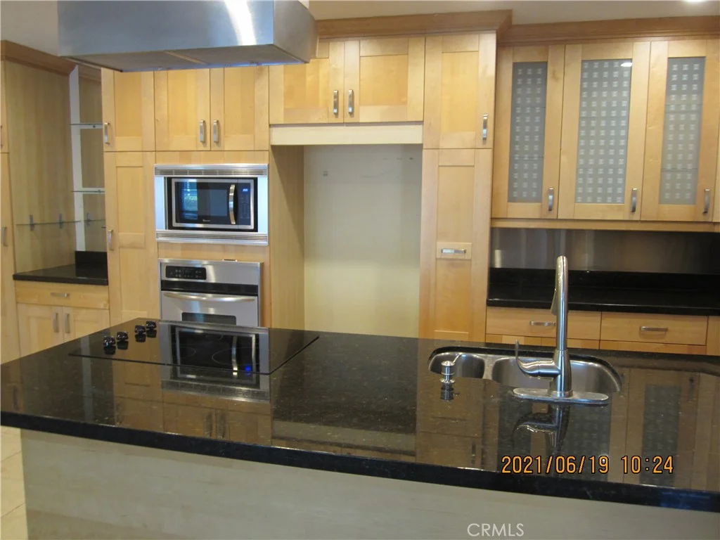 2521 W Sunflower Avenue Unit M2, Santa Ana, CA 92704