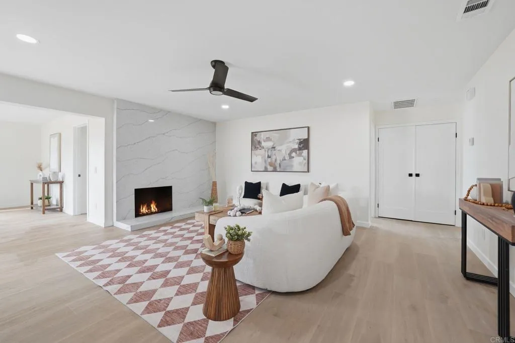 Additional image 16 of 3296 Via Bartolo, San Diego, CA 92111