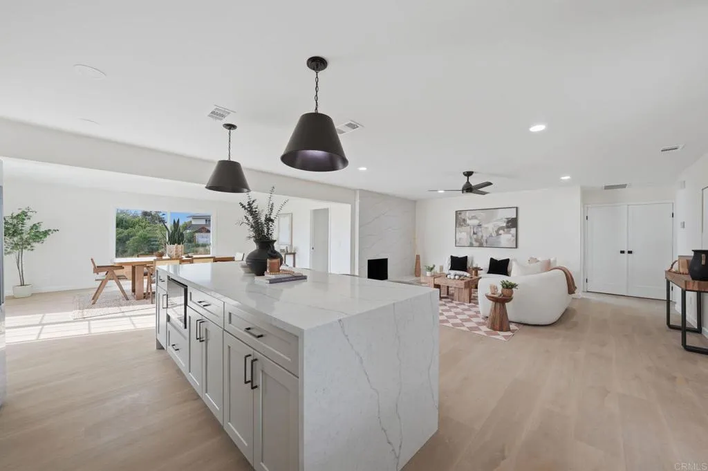 Additional image 43 of 3296 Via Bartolo, San Diego, CA 92111