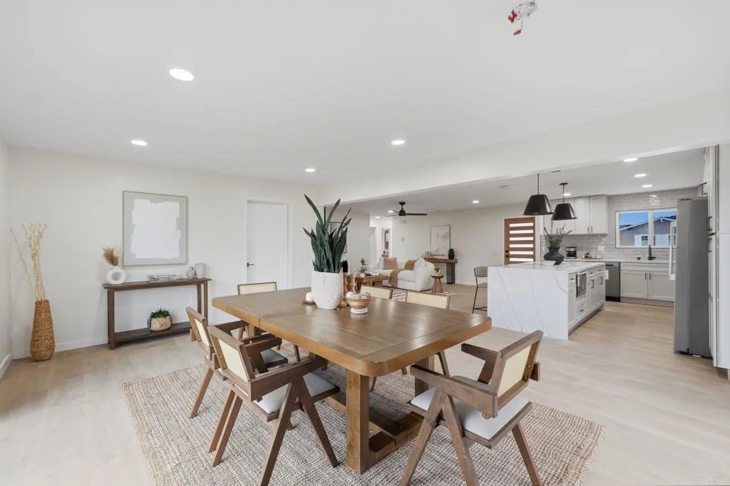 Additional image 19 of 3296 Via Bartolo, San Diego, CA 92111