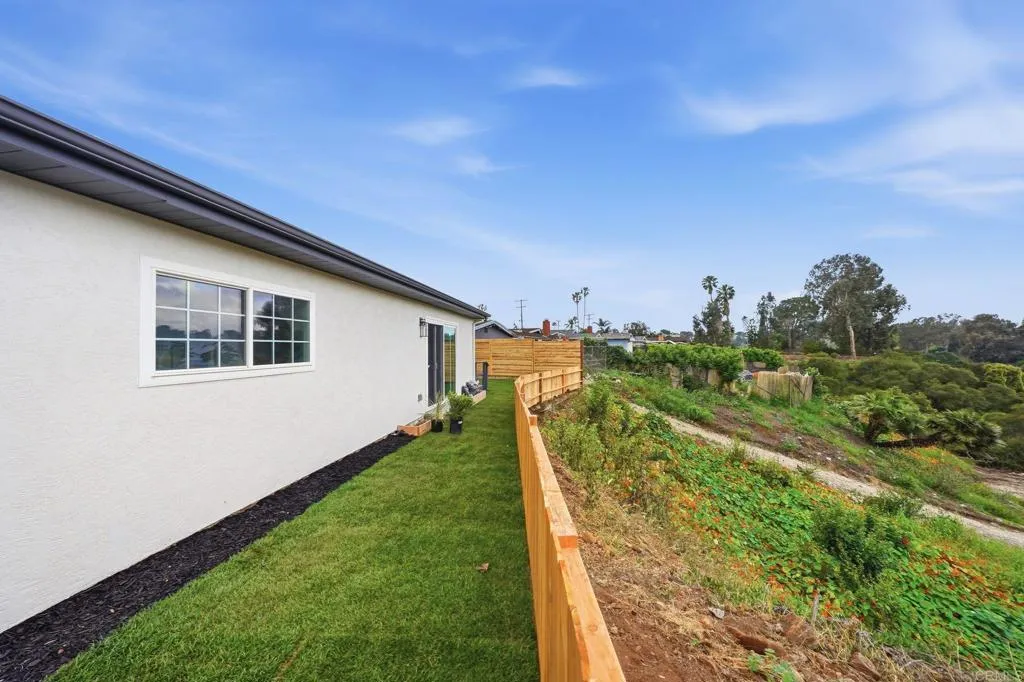 Additional image 64 of 3296 Via Bartolo, San Diego, CA 92111