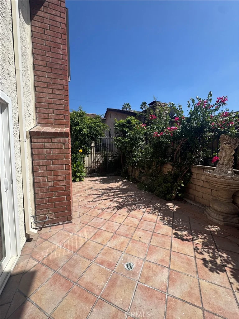 1406 Valley View Road, Glendale, CA 91202
