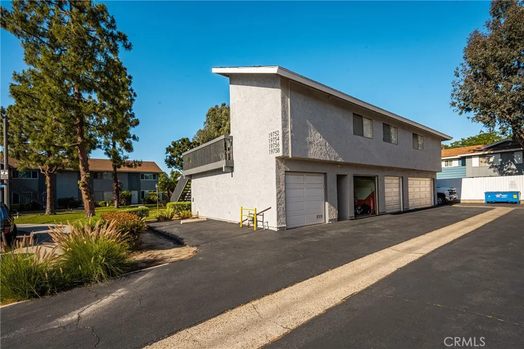 Additional image 60 of 19752 Bromley Lane Unit 9, Huntington Beach, CA 92646