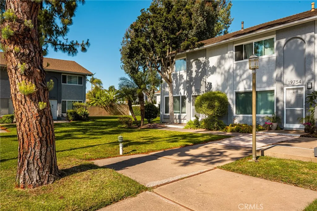 Additional image 55 of 19752 Bromley Lane Unit 9, Huntington Beach, CA 92646