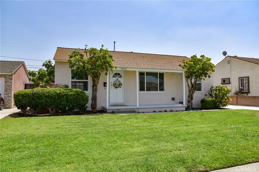 13902 Mcnab Avenue, Bellflower, CA 90706
