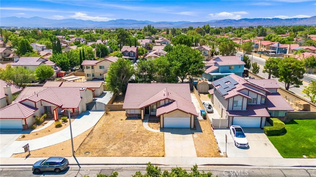 1510 E Avenue J12, Lancaster, CA 93535