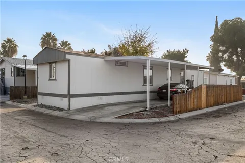 6601 Eucalyptus Drive Unit 11, Bakersfield, CA MLS: SR25081693