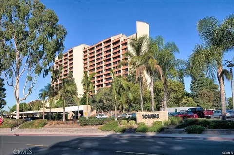 24055 Paseo Del Lago Unit 1013, Laguna Woods, CA MLS: OC25084172