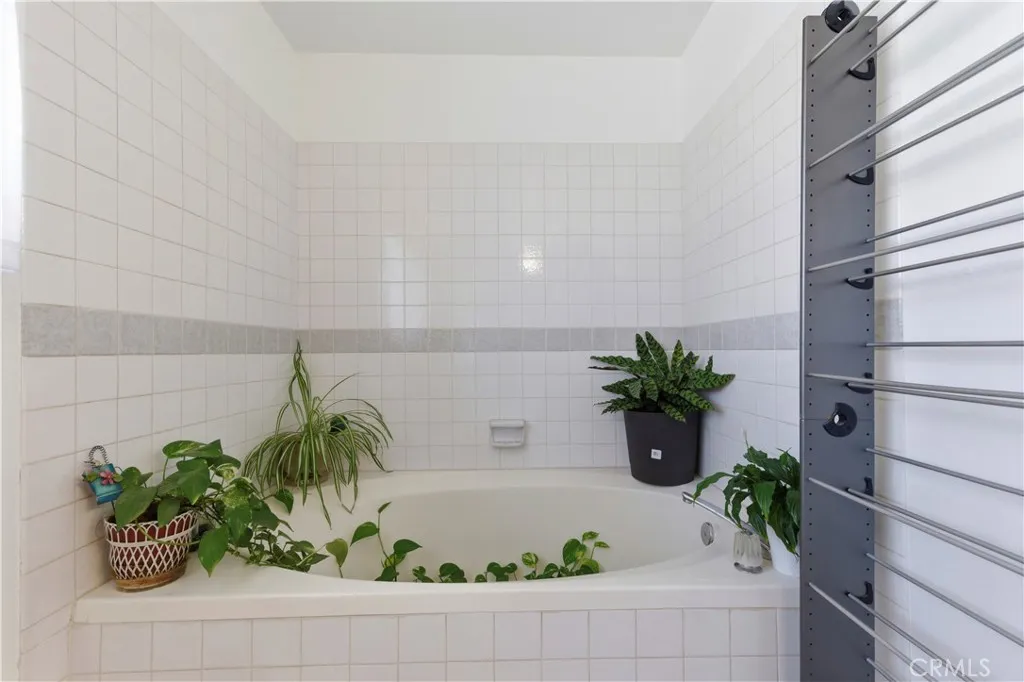 Additional image 21 of 16711 Parthenia Street Unit 2, North Hills, CA 91343