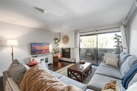 2032 E Bermuda Street Unit 102, Long Beach, CA 90814 - MLS#: PV25048610