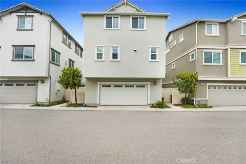 9126 Foster Lane, Chatsworth, CA MLS: SR25092331