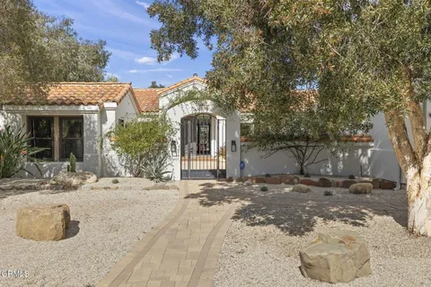 1450 S La Luna Avenue, Ojai, CA MLS: V1-28484