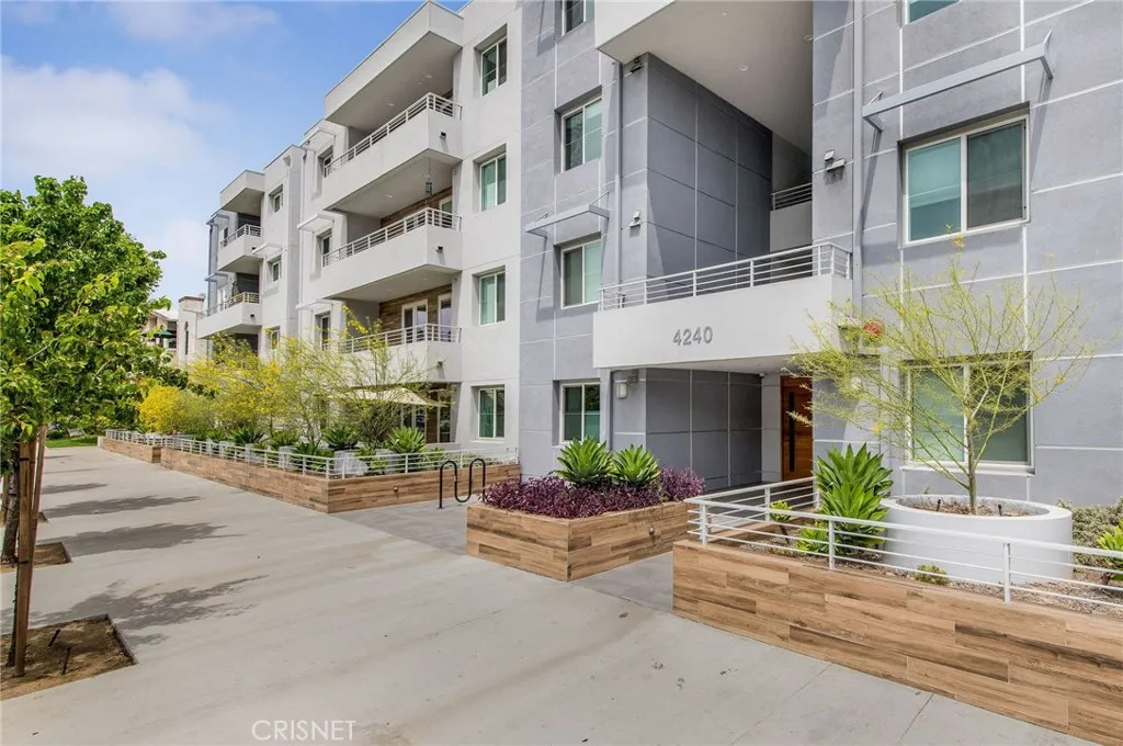 4240 Laurel Canyon Boulevard Unit 106, Studio City, CA 91604