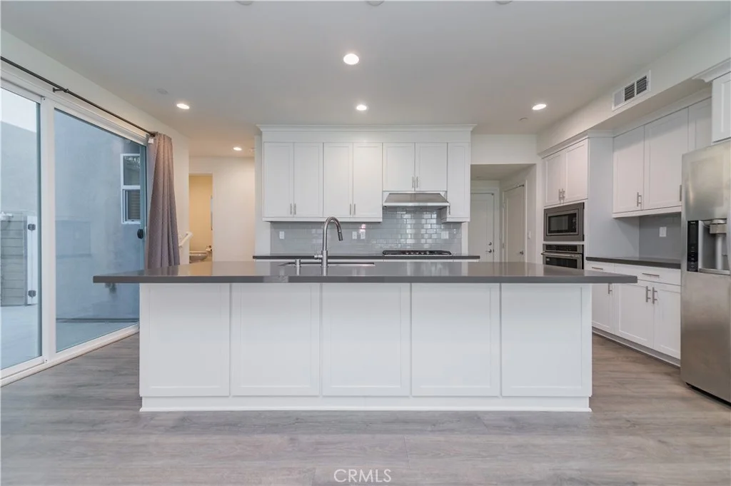 144 Allusion, Irvine, CA 92618 photo 4