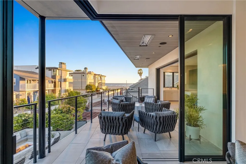 Additional image 26 of 41 21st St, Hermosa Beach, CA 90254