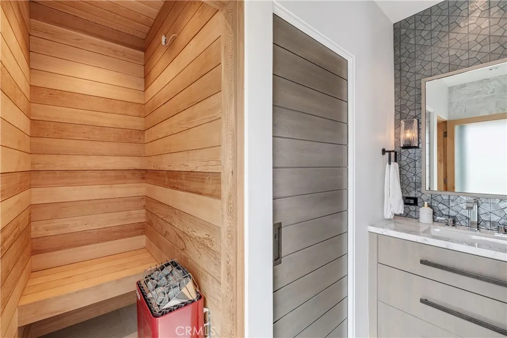 Additional image 144 of 41 21st St, Hermosa Beach, CA 90254
