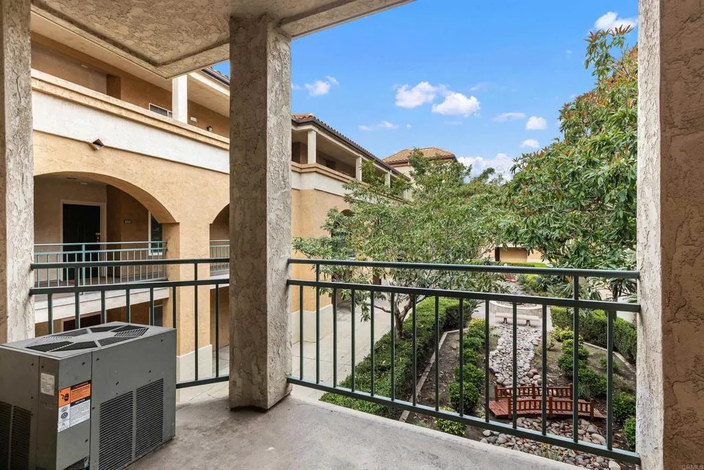 Additional image 50 of 2050 camino de la reina Unit 203, San Diego, CA 92108