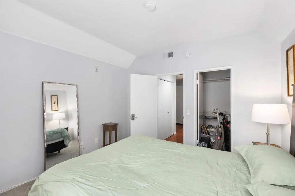 Additional image 45 of 2050 camino de la reina Unit 203, San Diego, CA 92108