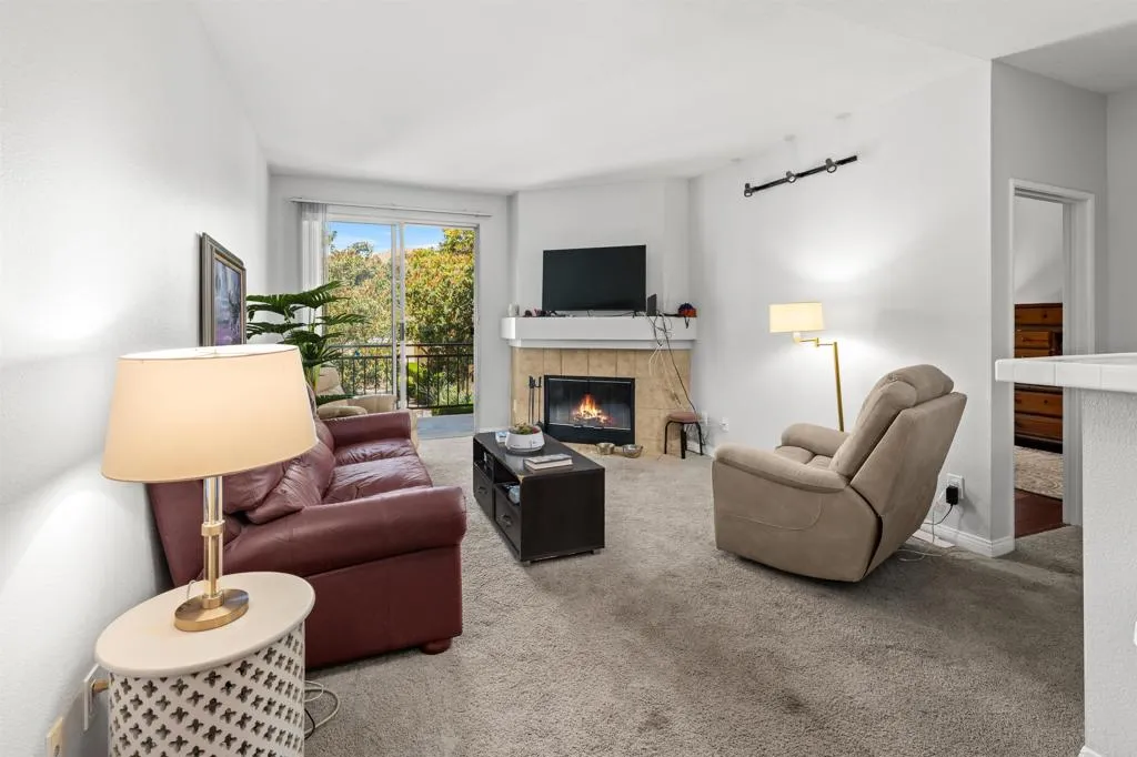 Additional image 7 of 2050 camino de la reina Unit 203, San Diego, CA 92108