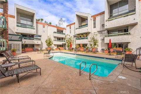 355 S Los Robles Avenue Unit 310, Pasadena, CA MLS: PW25048043