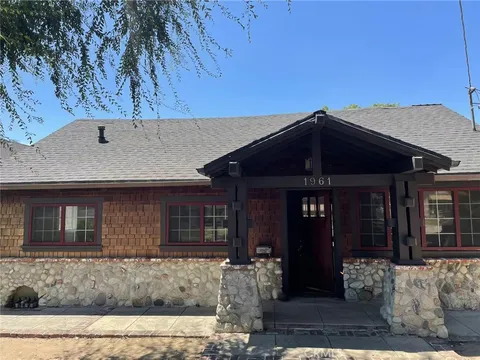 1961 Navarro Avenue, Pasadena, CA MLS: WS25074234