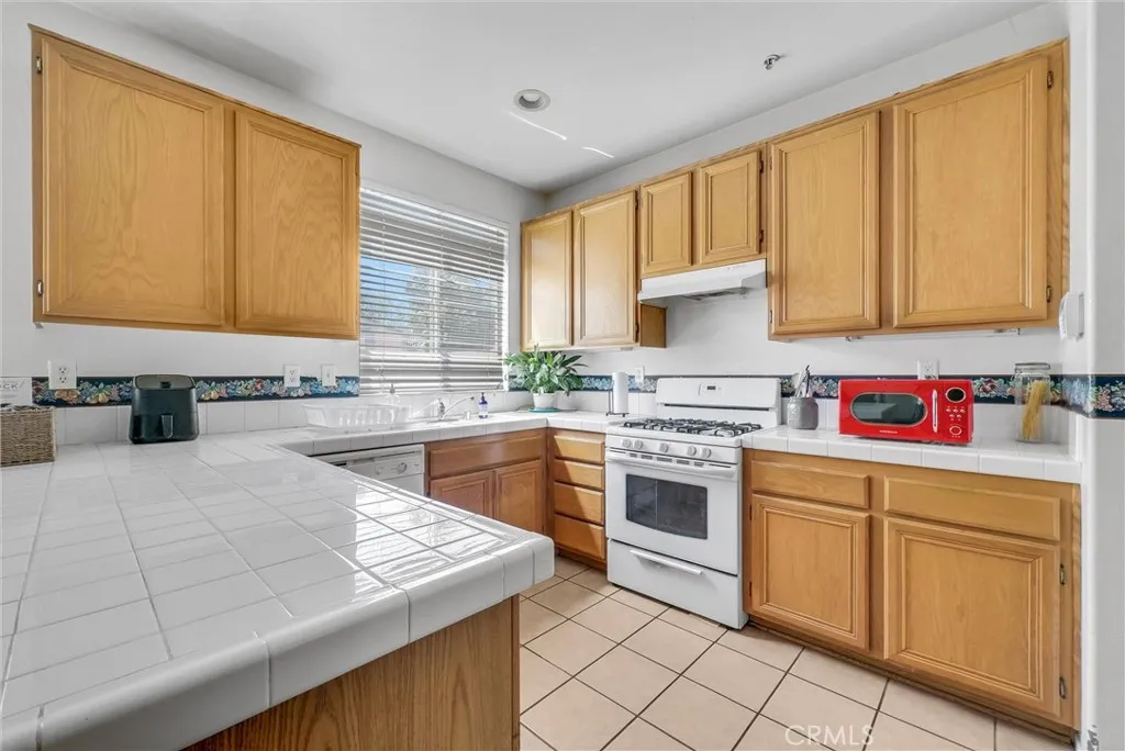 Additional image 11 of 5762 Pine Valley Dr, Fontana, CA 92336