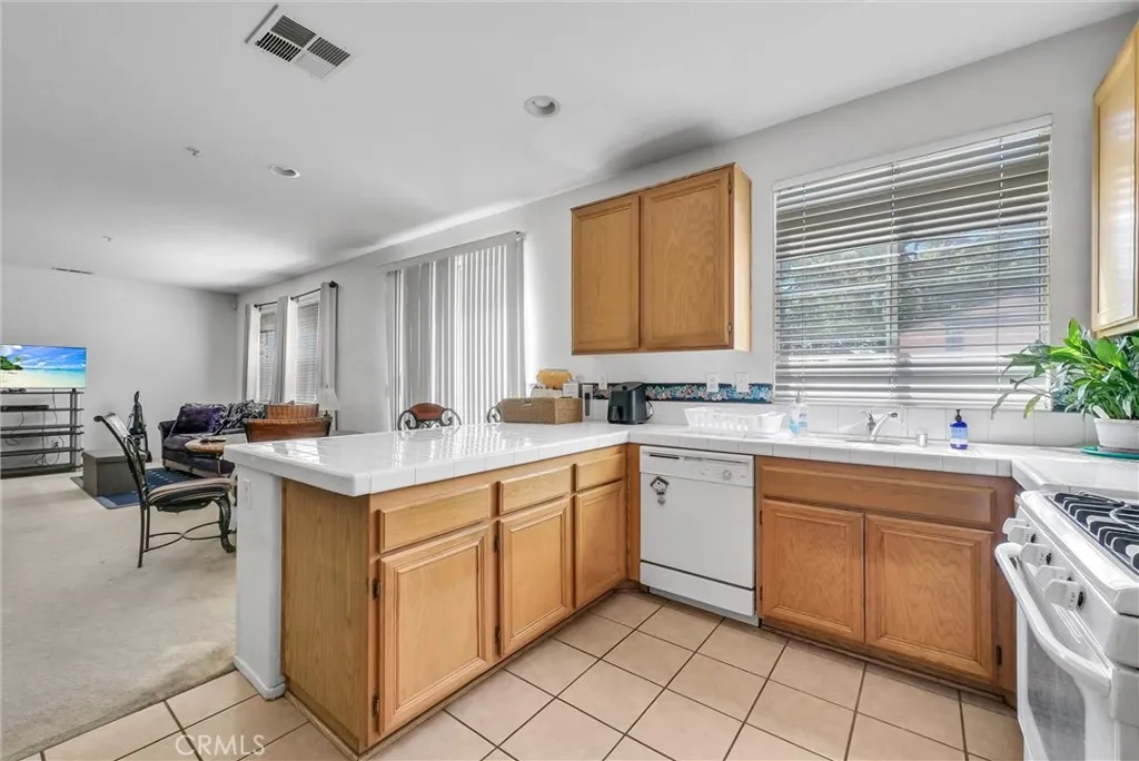 Additional image 46 of 5762 Pine Valley Dr, Fontana, CA 92336