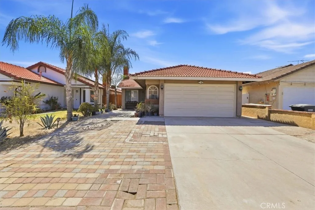145 Appletree Drive, Perris, CA 92571 photo 2