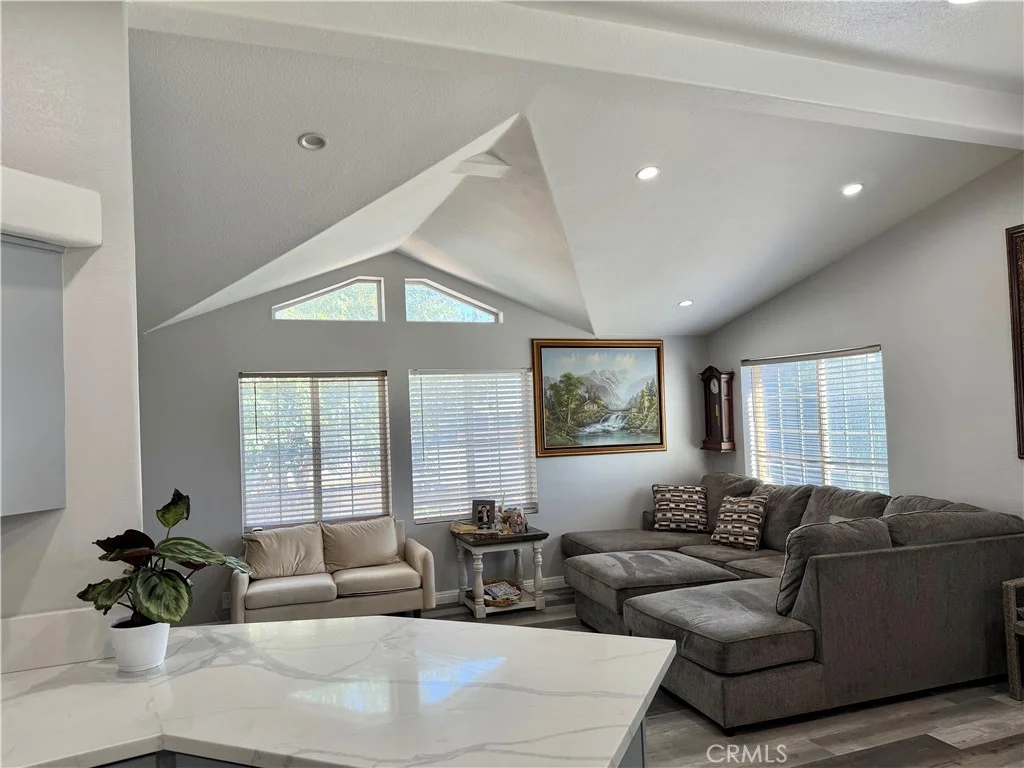 3753 E Avenue I, Lancaster, CA 93535 photo 5