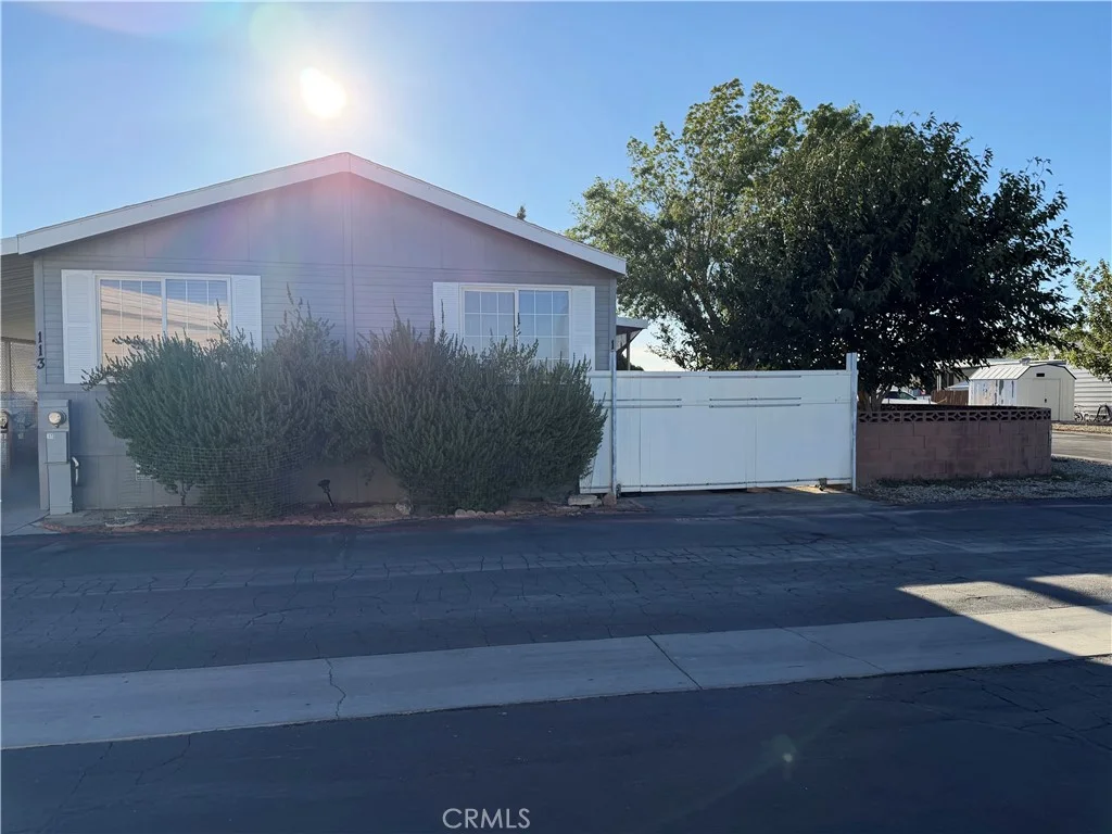 3753 E Avenue I, Lancaster, CA 93535 photo 2