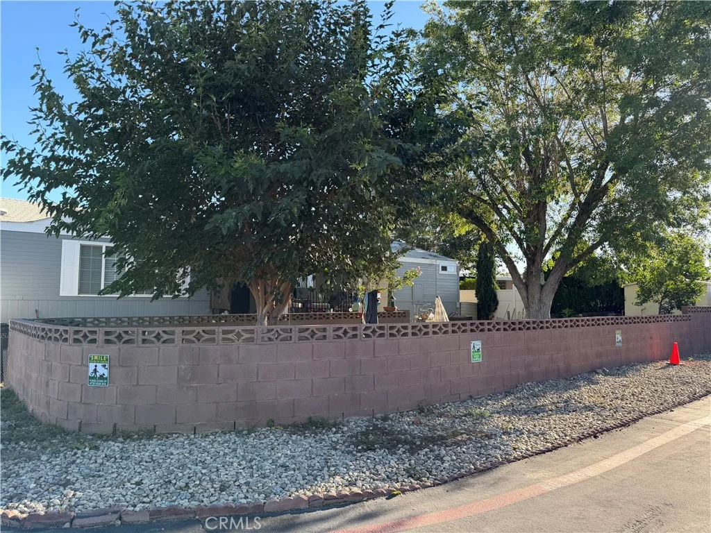 3753 E Avenue I, Lancaster, CA 93535