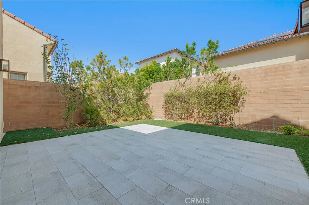 149 Roscomare, Irvine, CA 92602