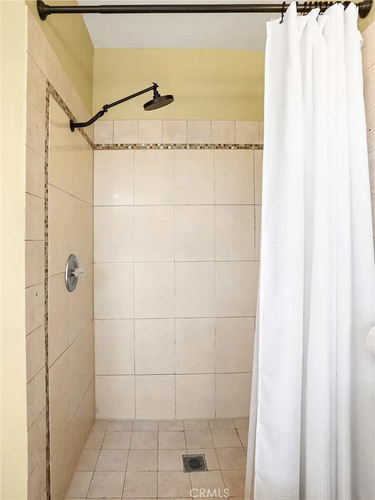 Additional image 82 of 7100 Balboa Boulevard Unit 805, Lake Balboa, CA 91406