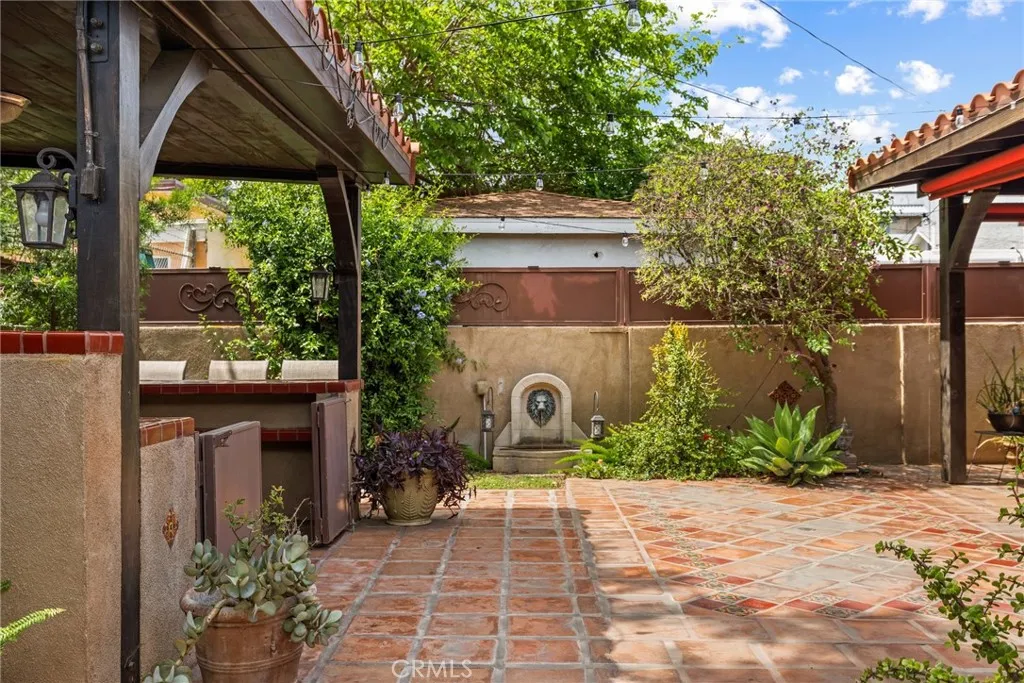 Additional image 90 of 11232 Oxnard Street, North Hollywood, CA 91606