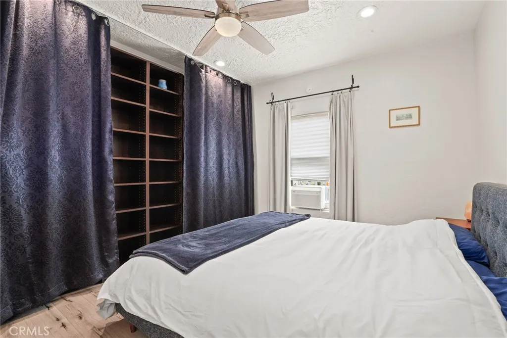 Additional image 71 of 11232 Oxnard Street, North Hollywood, CA 91606