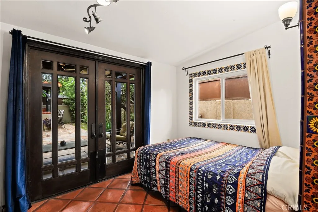 Additional image 32 of 11232 Oxnard Street, North Hollywood, CA 91606