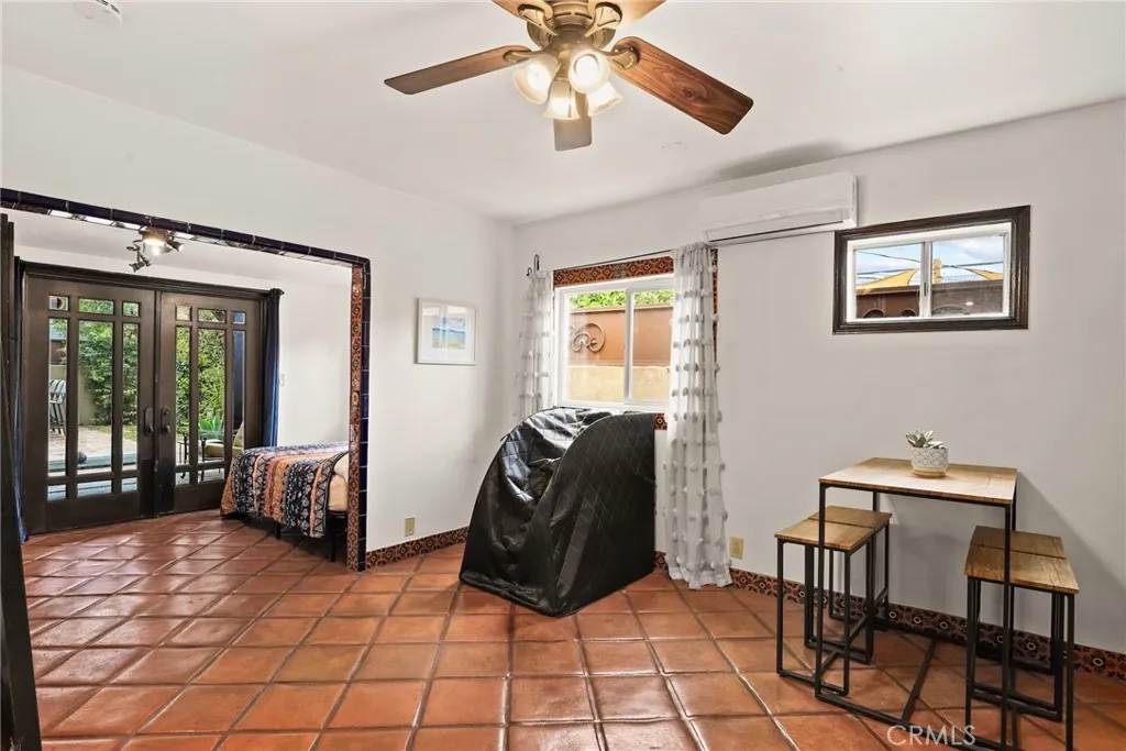 Additional image 78 of 11232 Oxnard Street, North Hollywood, CA 91606